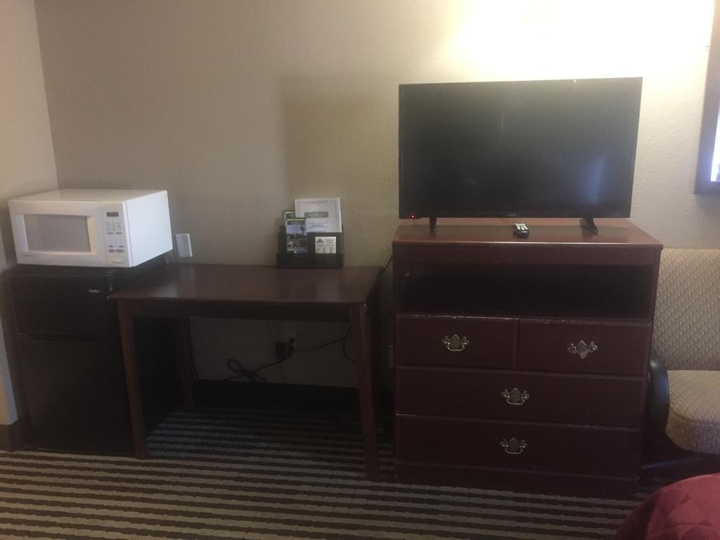 America'S Best Inn & Suites ユリーカ エクステリア 写真